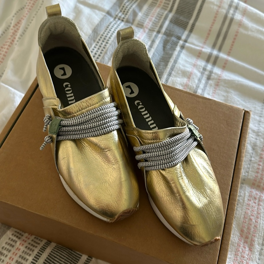 Comunitymade Mateo Exclusive Gold Leather sneakers